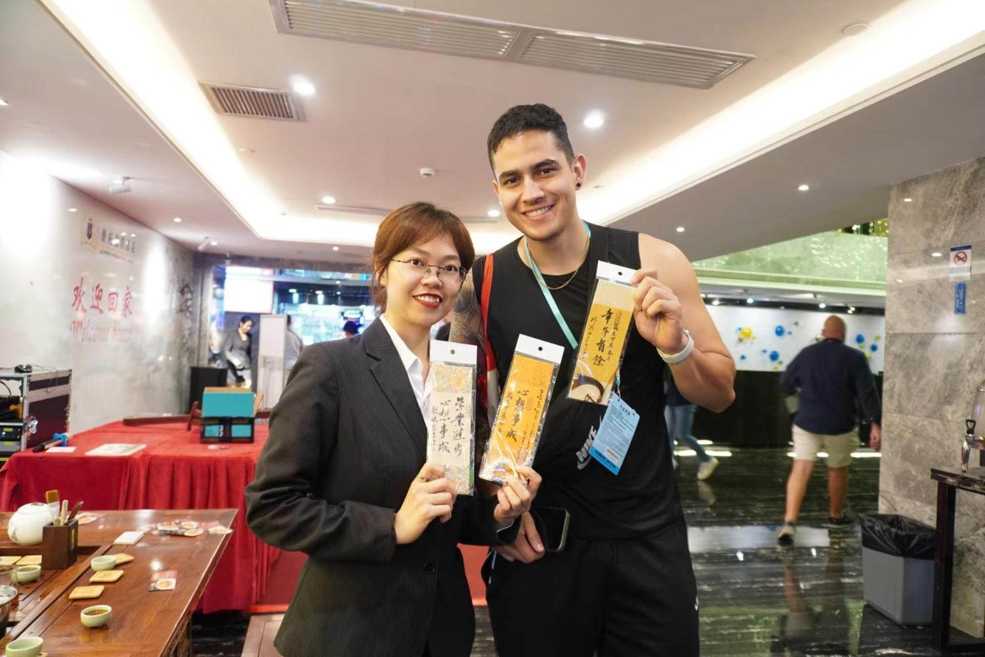 La Perle International Hotel - Free Shuttle Between Hotel And Exhibition Center During Canton Fair & Exhibitor Registration Counter Exteriér fotografie